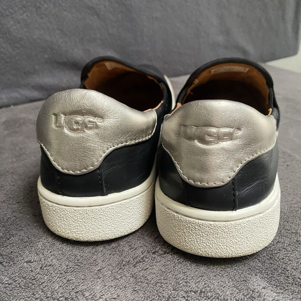 UGG Womens Cas 1019108 Black Leather Low Top Slip On Sneaker Shoes Size 11 - Picture 2 of 9